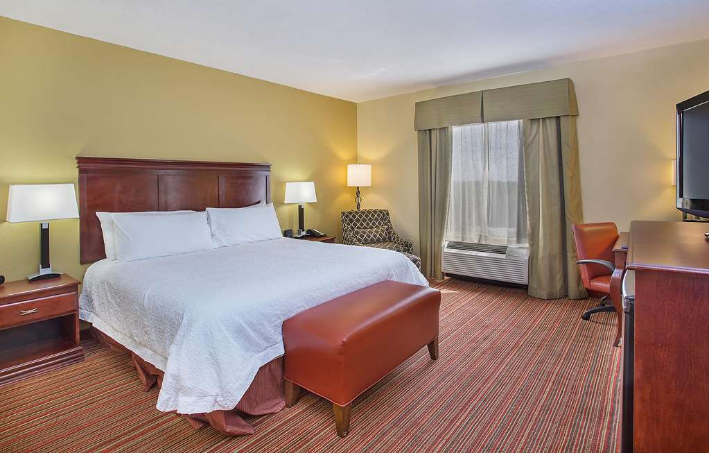 Hampton 3*